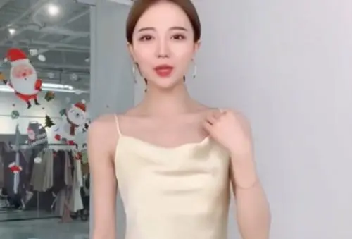 网红辛巴八卦最新事件-_网红抽脂去世事件详情_网红老公出轨400人应对