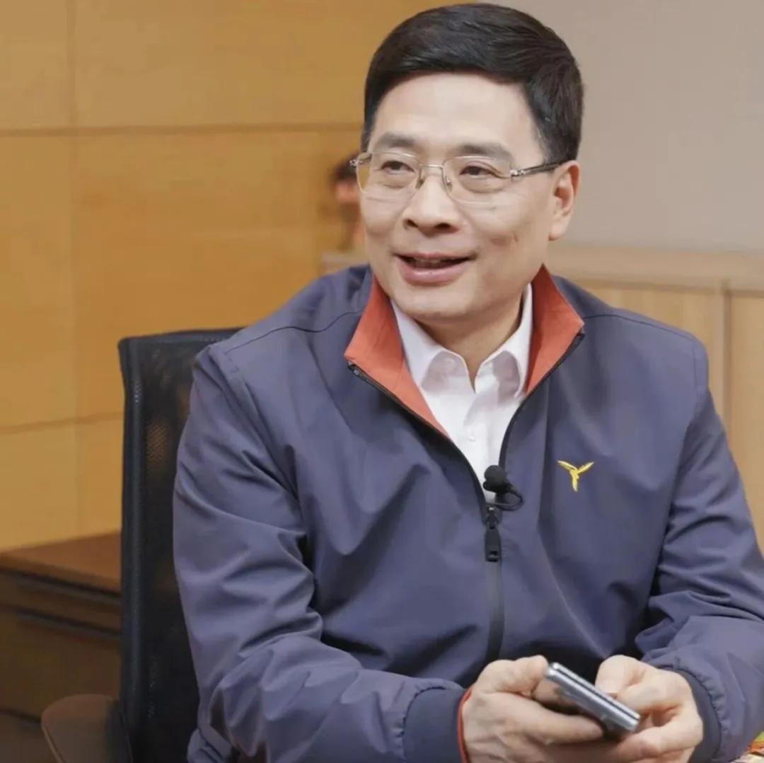 抖音热点高科技明星,_网红圈新玩法_2025网红圈趋势